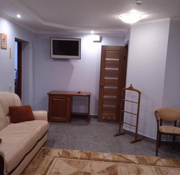 غرفة قياسية, Red Stone