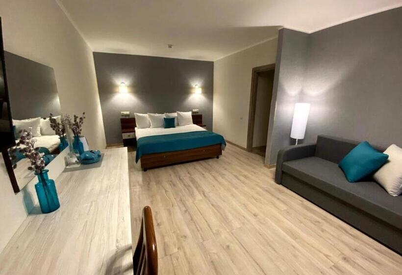 سوئیت با تخت بزرگ, &spa Pysanka, готель писанка, 3 сауни та джакузі   індивідуальний відпочинок у спа