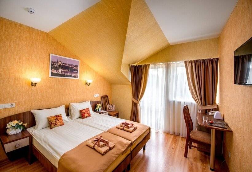 اتاق استاندارد با بالکن, &spa Pysanka, готель писанка, 3 сауни та джакузі   індивідуальний відпочинок у спа