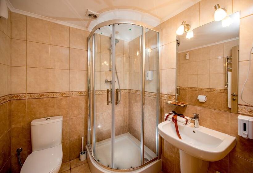 اتاق استاندارد با بالکن, &spa Pysanka, готель писанка, 3 сауни та джакузі   індивідуальний відпочинок у спа