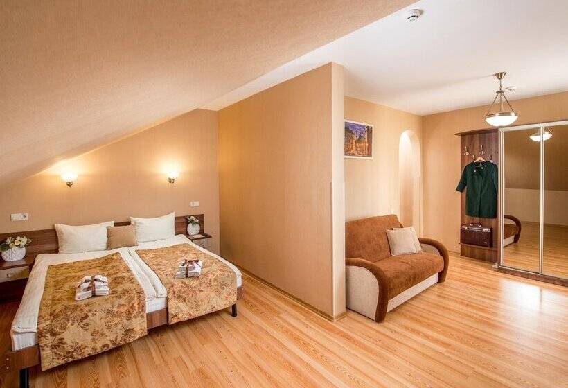 سوییت جونیور, &spa Pysanka, готель писанка, 3 сауни та джакузі   індивідуальний відпочинок у спа