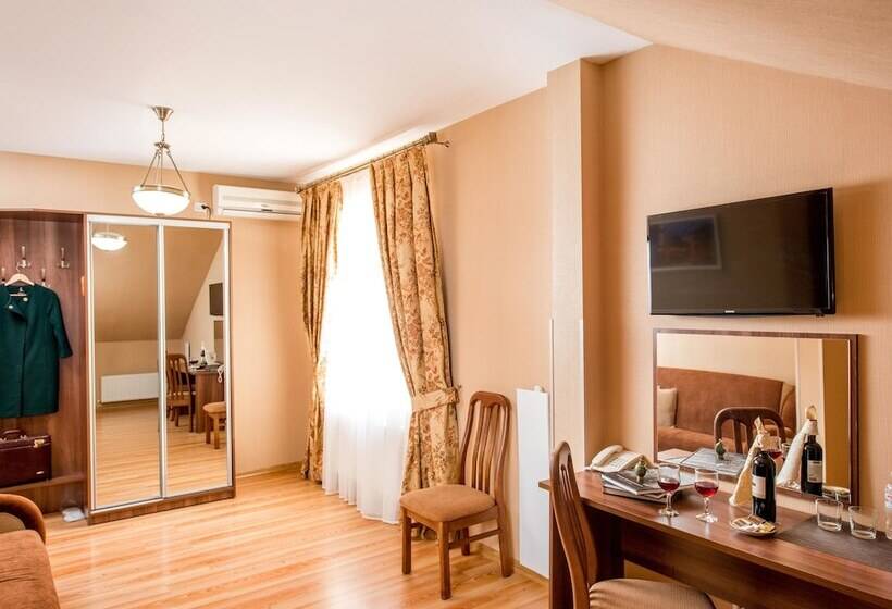 سوییت جونیور, &spa Pysanka, готель писанка, 3 сауни та джакузі   індивідуальний відпочинок у спа