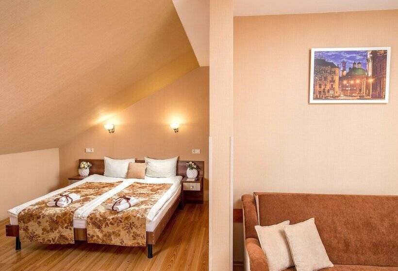 سوییت جونیور, &spa Pysanka, готель писанка, 3 сауни та джакузі   індивідуальний відпочинок у спа