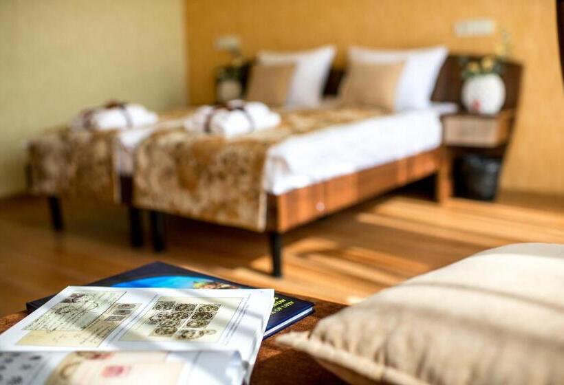 经济房, &spa Pysanka, готель писанка, 3 сауни та джакузі   індивідуальний відпочинок у спа
