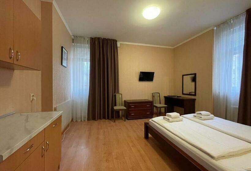 Juniorsviitti, Irishotels