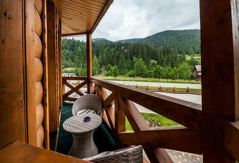 غرفة عائلية, Olga Deluxe