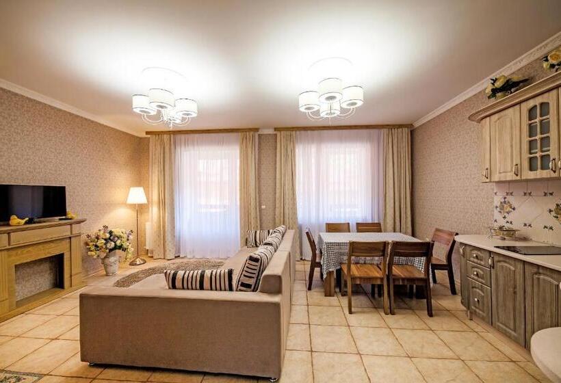 غرفة عائلية, Olga Deluxe