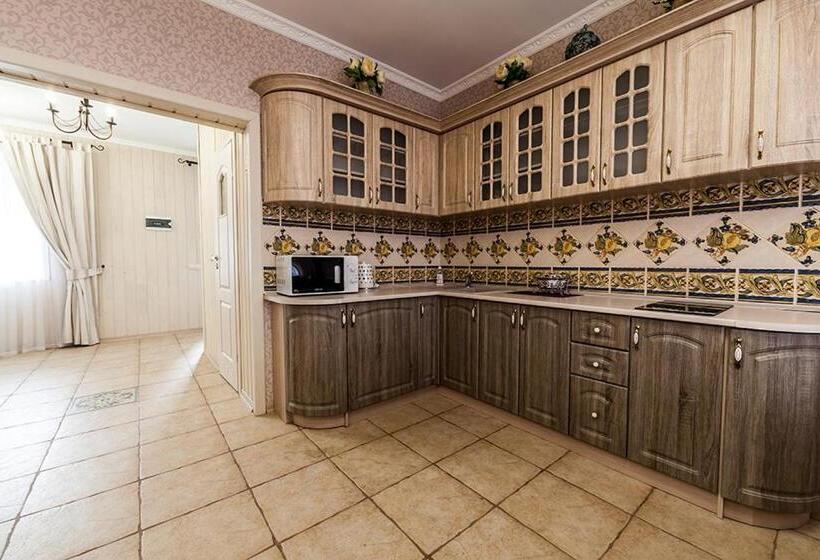 غرفة عائلية, Olga Deluxe