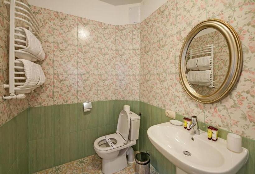 غرفة عائلية, Olga Deluxe