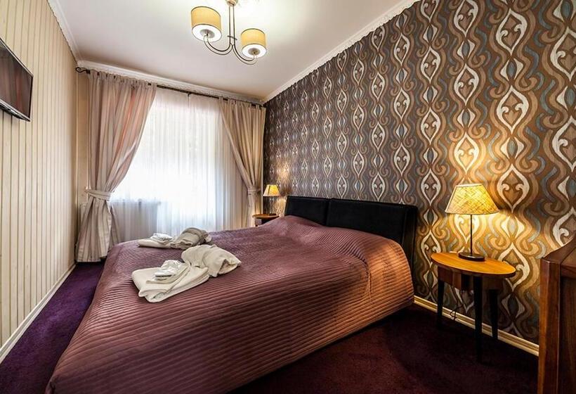 غرفة عائلية, Olga Deluxe