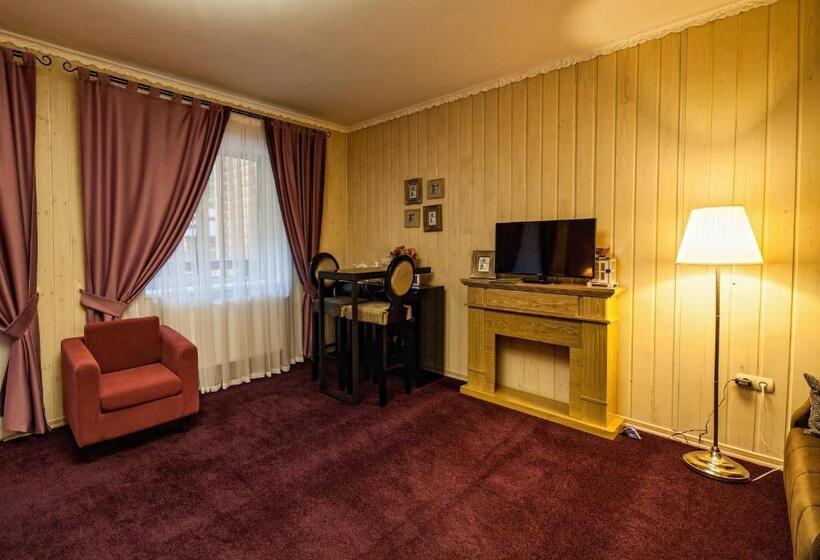 جناح, Olga Deluxe