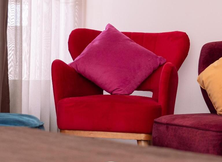 اتاق استاندارد سه تخته با چشم‌انداز, Apollonia