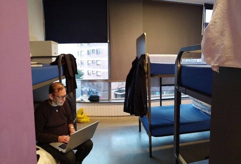 Bed in Shared Room with Shared Bathroom, All Iron Hostel