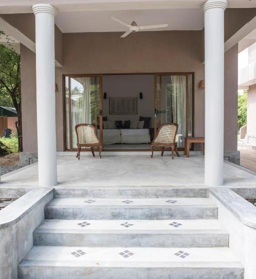 Люкс Семейный 2 Спальни, Nagenahira Beach Villa