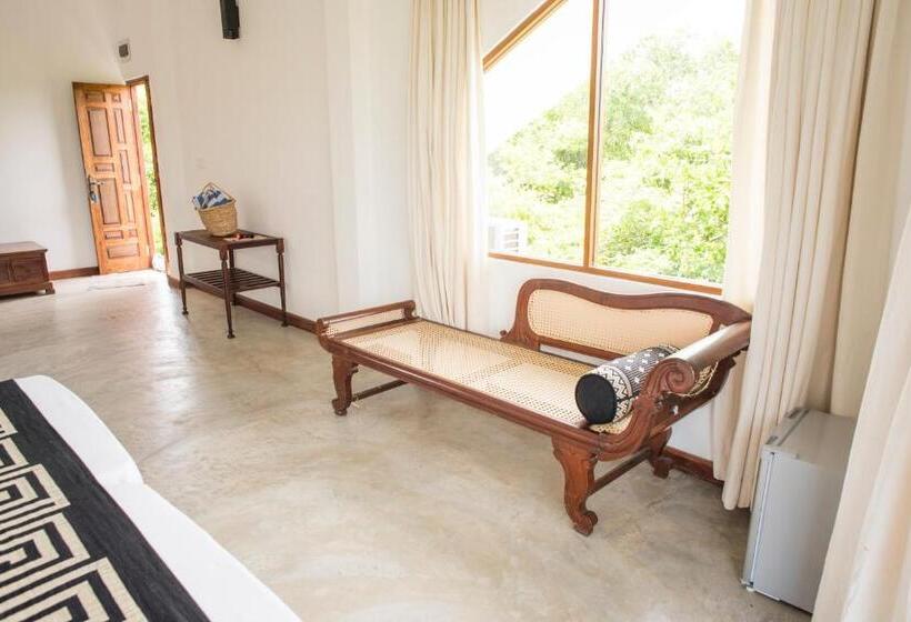 إستوديو قياسى مزودة بتراس, Nagenahira Beach Villa