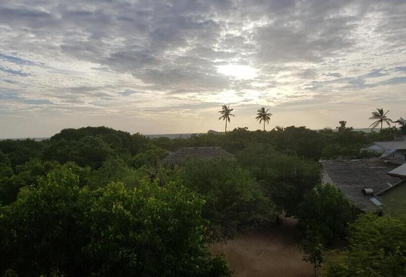 带海景的复工套房, Nagenahira Beach Villa