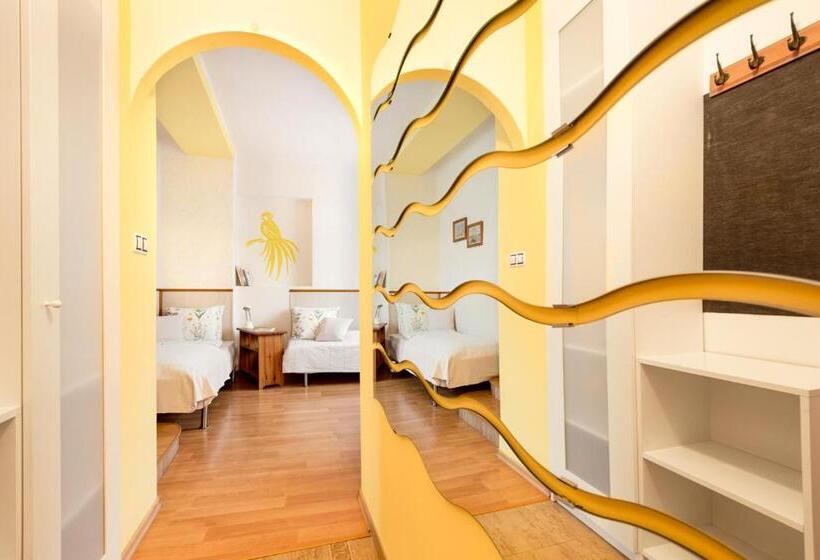 스탠다드 룸, Pštrossova Vila U Klášterní Zahrady