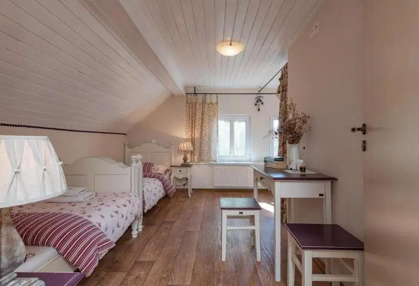 Standard Neljän Hengen Huone, Penzion Stříbrný Vítr