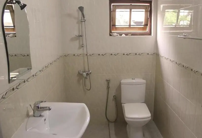 Standardrum, Hostel First