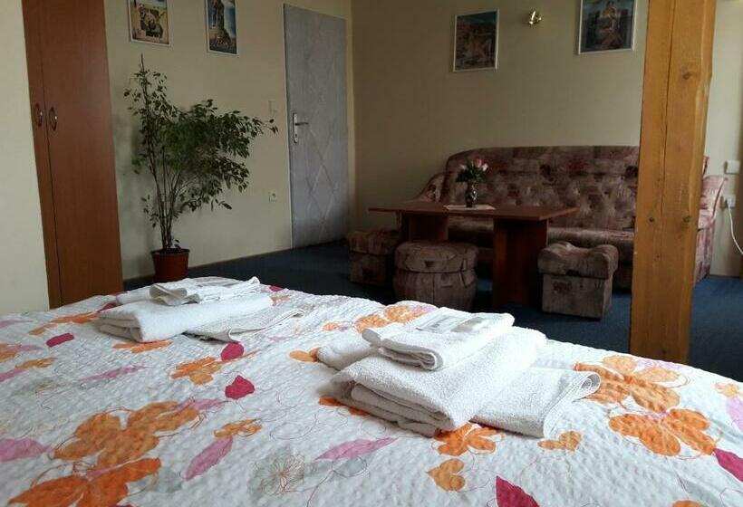 חדר סטנדרט, Alster