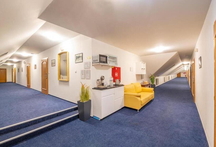 家庭套房, Belcredi