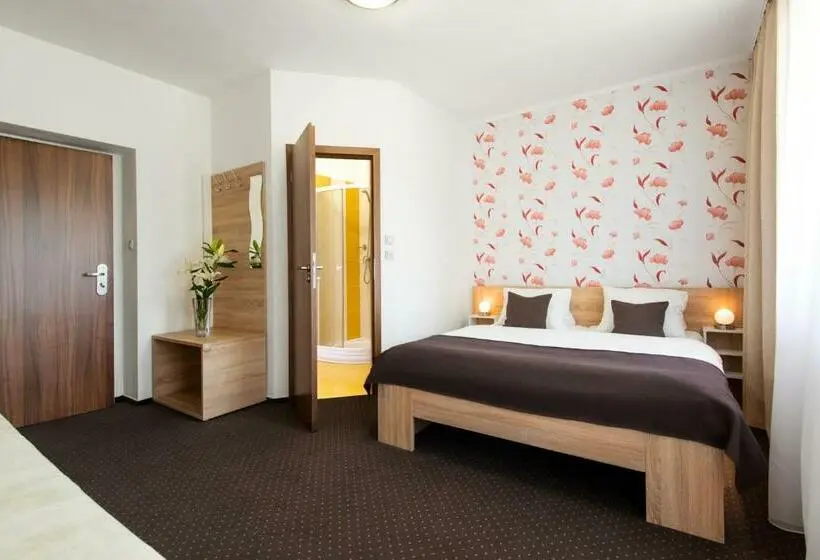 Chambre Quadruple Standard, Bon