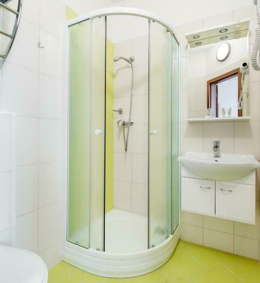 Comfort room with balcony, Bon
