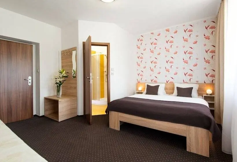 Chambre Triple Confort, Bon
