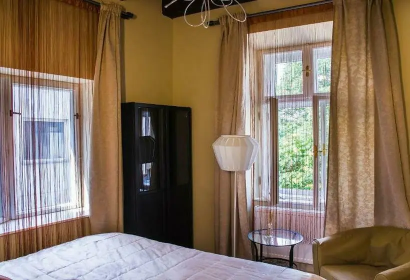 Standard-huone, Dům U Pikové Desítky