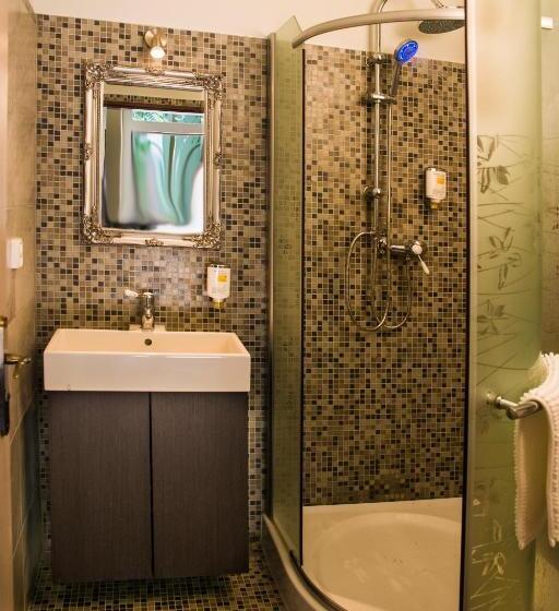 اتاق استاندارد با تخت بزرگ, Dům U Pikové Desítky