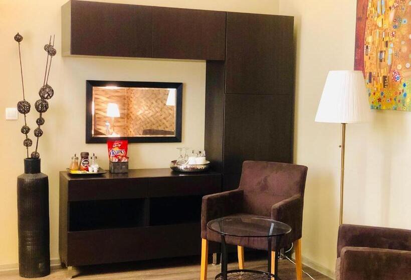 اتاق استاندارد با تخت بزرگ, Dům U Pikové Desítky