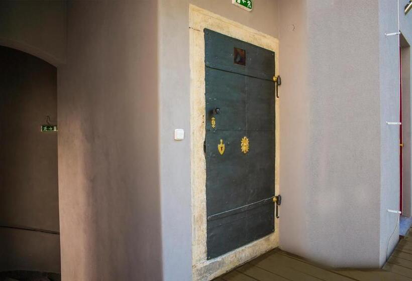 带大床的标准间, Dům U Pikové Desítky