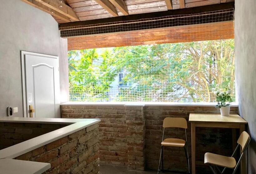 اتاق استاندارد با تخت بزرگ, Dům U Pikové Desítky