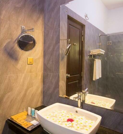 Номер Deluxe Вид на Озеро, Grand Tamarind Lake