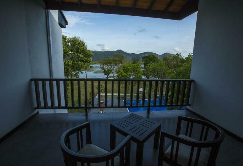 غرفة ديلوكس مطلة على البحيرة, Grand Tamarind Lake