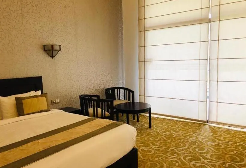 プールビュースイート, Grand Tamarind Lake