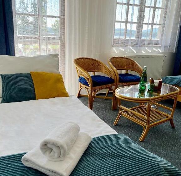 带阳台标准四人间, Na Pláži