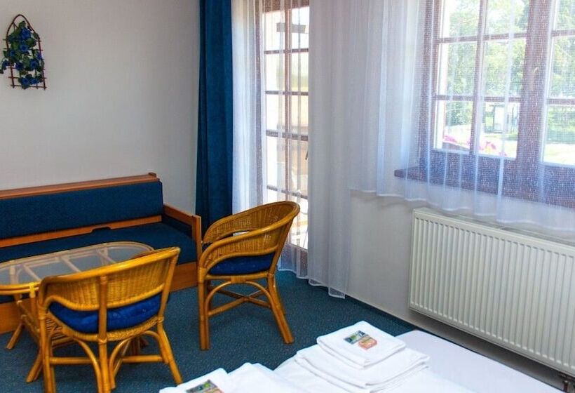 四人标准间, Na Pláži