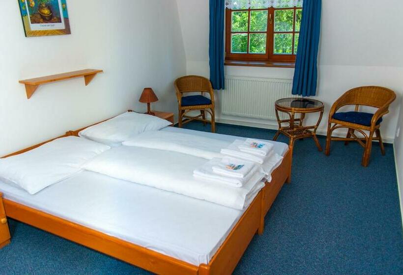 标准间, Na Pláži