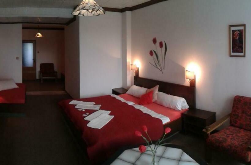 バルコニー付スイート, Pavla Vysočina