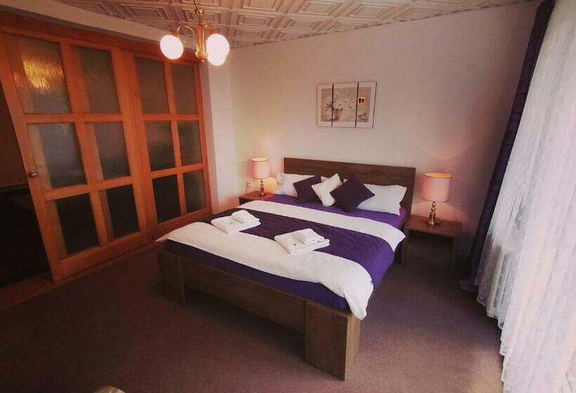 ガーデンビュースイート, Pavla Vysočina