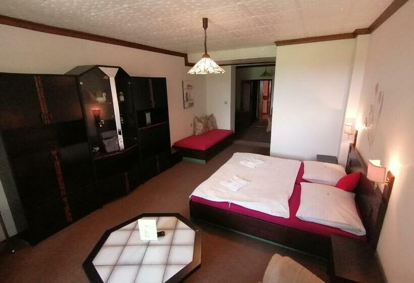 バルコニー付スタンダード４ベッドルーム, Pavla Vysočina