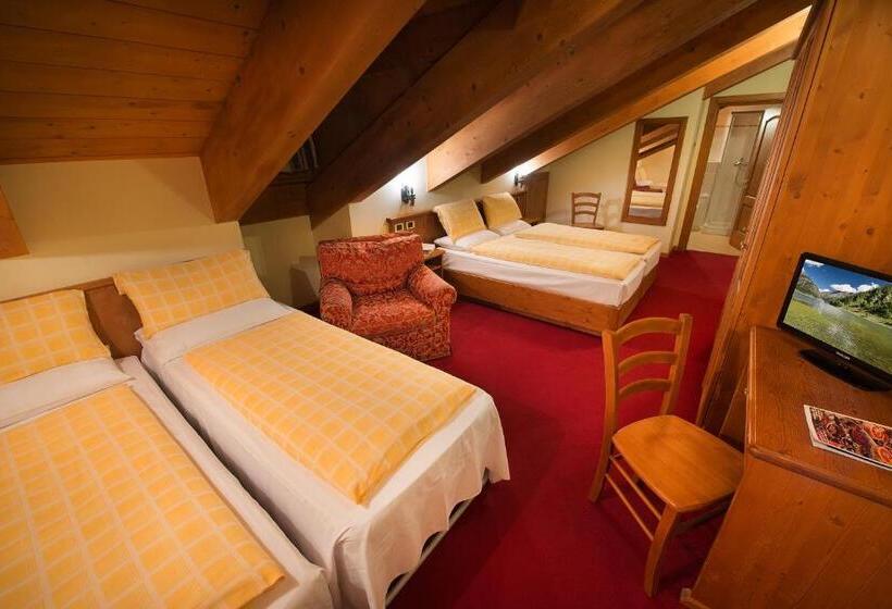 Quarto Familiar, San Giovanni