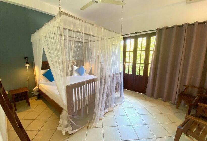 디럭스 룸, Unawatuna Nor Lanka