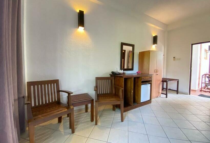 디럭스 룸, Unawatuna Nor Lanka