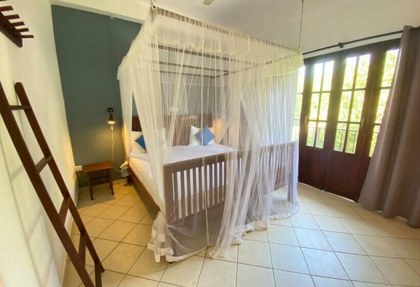 디럭스 룸, Unawatuna Nor Lanka