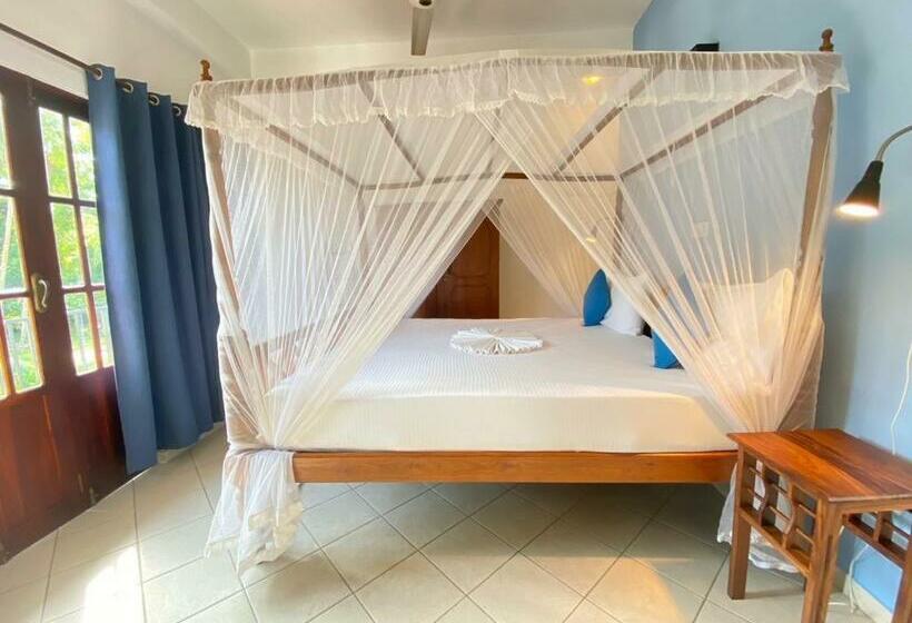 디럭스 룸, Unawatuna Nor Lanka