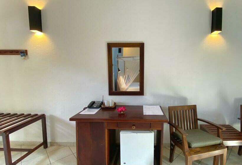 디럭스 룸, Unawatuna Nor Lanka