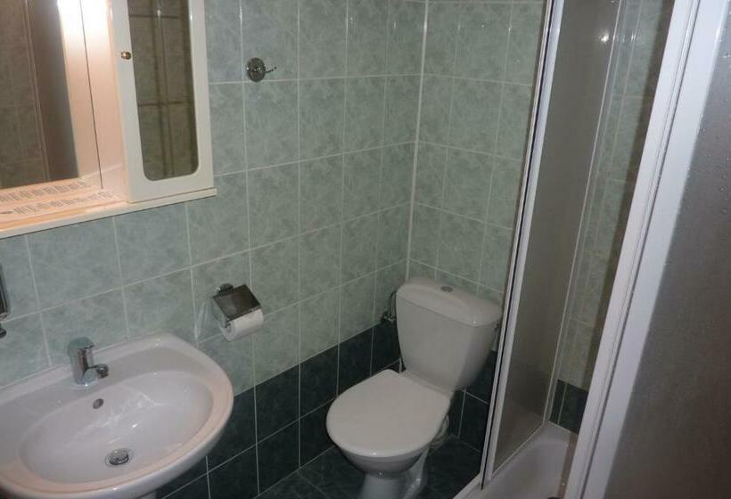 חדר סטנדרט, Uno