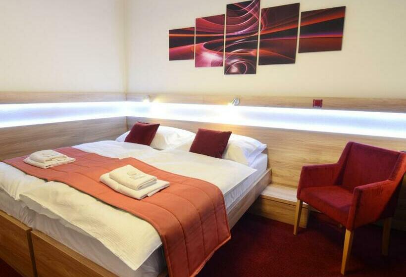 חדר סטנדרט, Uno